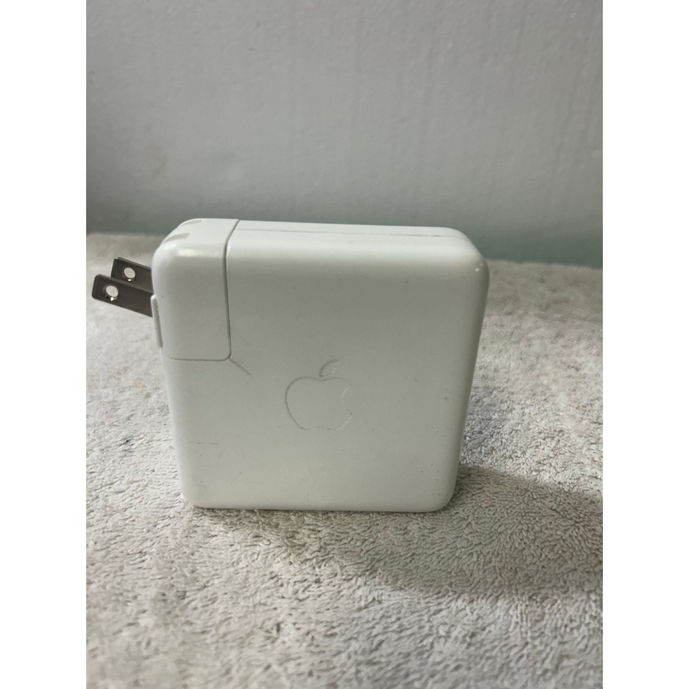 Apple 87W USB-C Power Adapter MacBook Pro Charger Model A1719 White